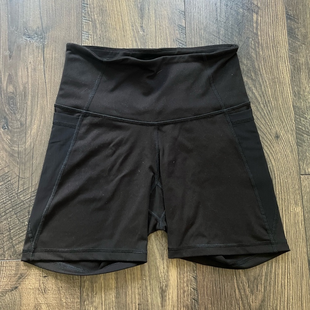 Old Navy Active Shorts with pockets